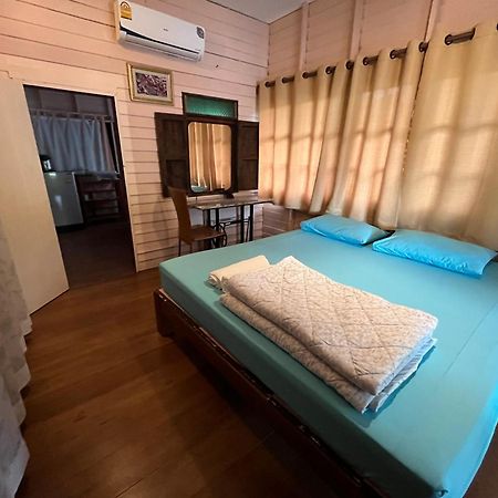 Krunou Baanpak Hotel Trat Bagian luar foto