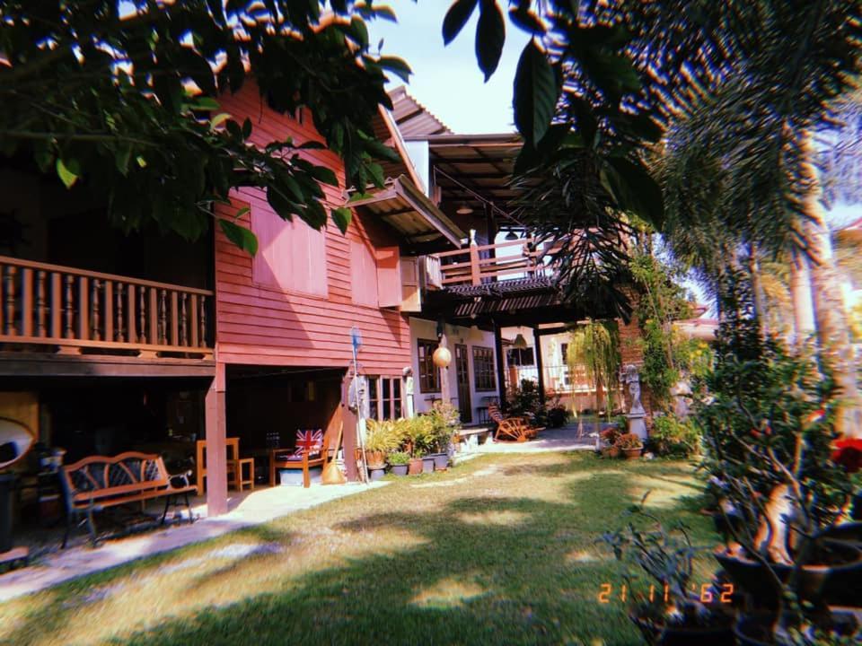 Krunou Baanpak Hotel Trat Bagian luar foto