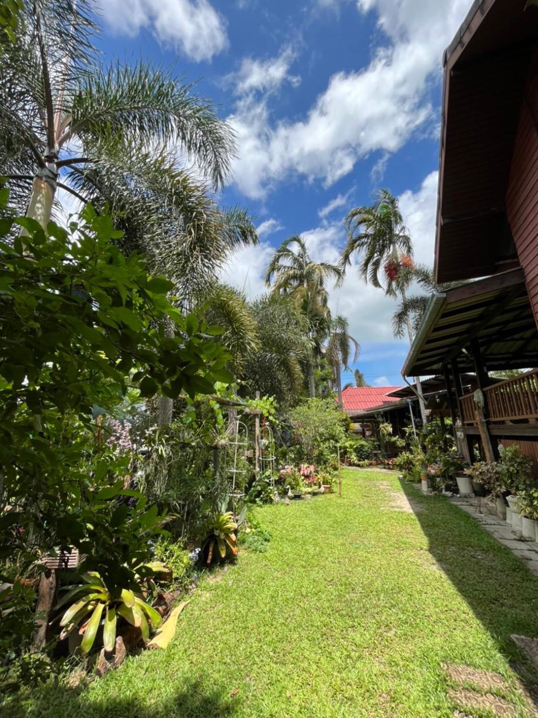 Krunou Baanpak Hotel Trat Bagian luar foto