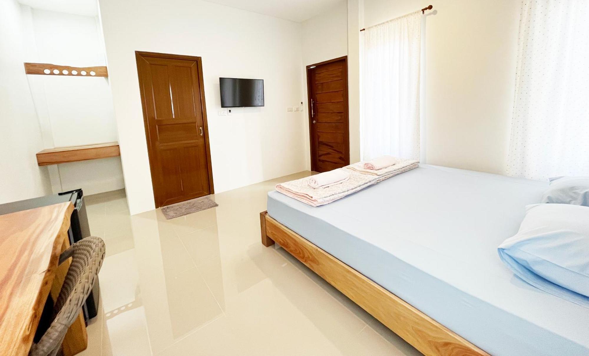 Krunou Baanpak Hotel Trat Bagian luar foto