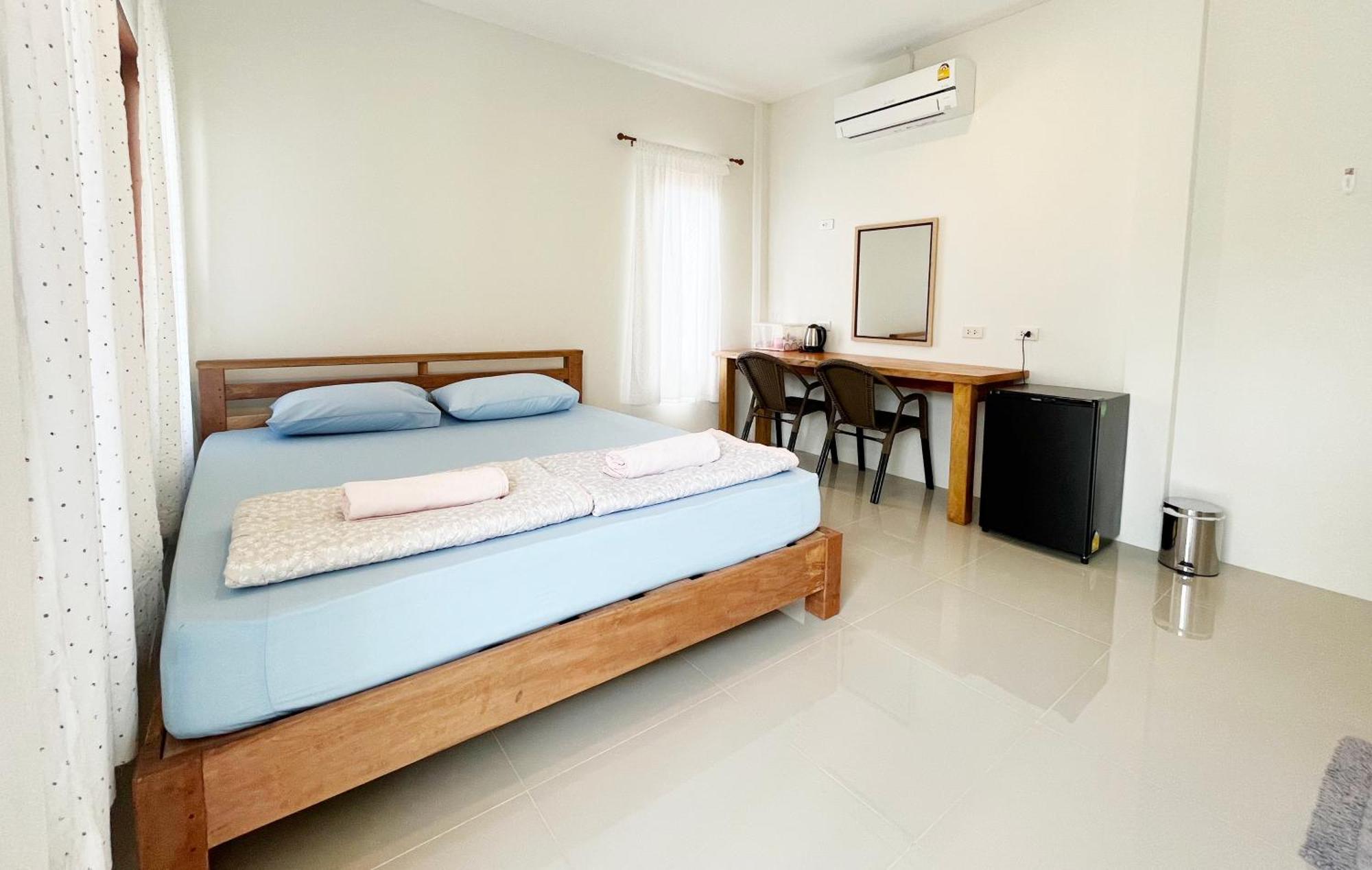 Krunou Baanpak Hotel Trat Bagian luar foto