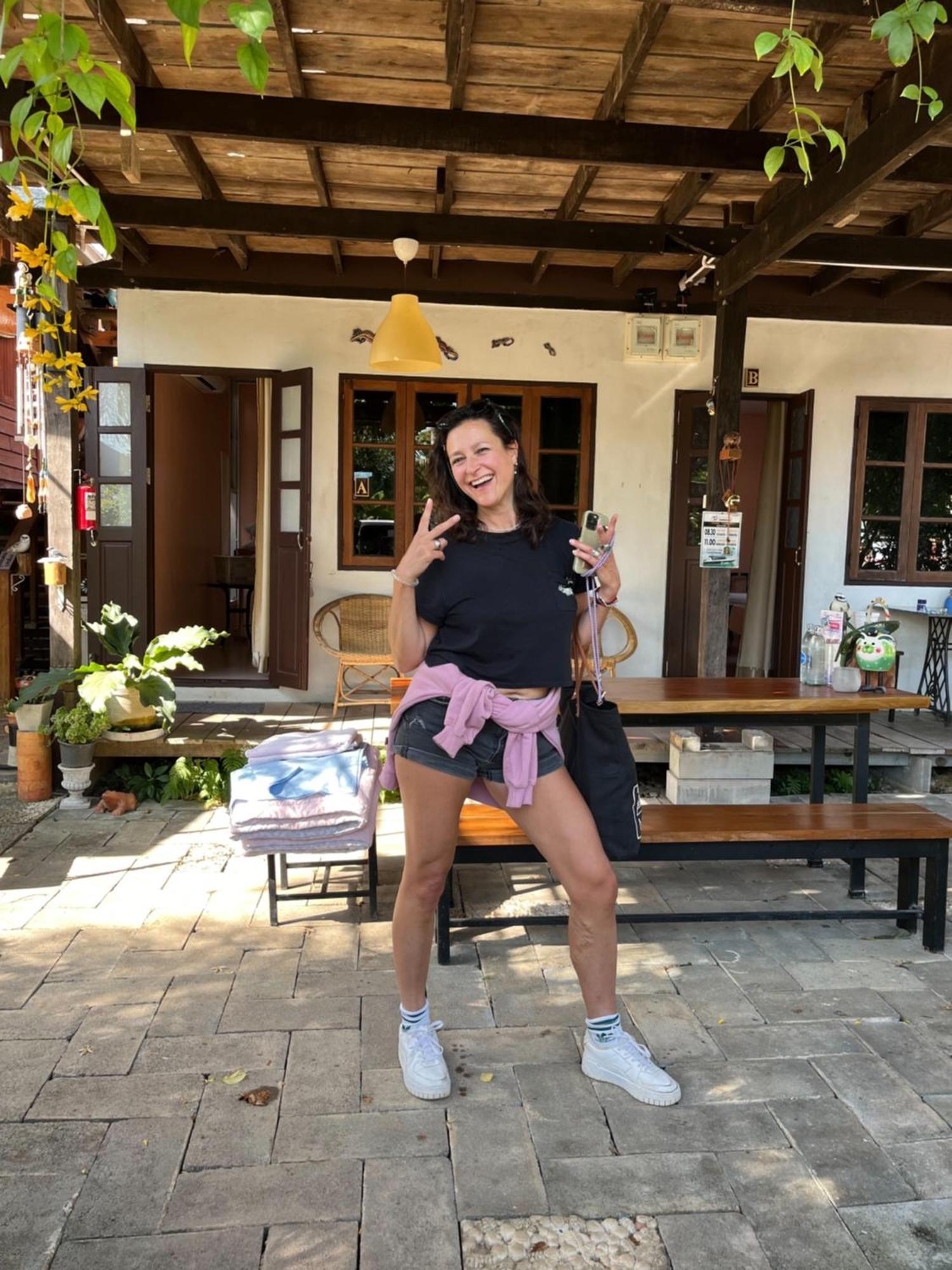 Krunou Baanpak Hotel Trat Bagian luar foto