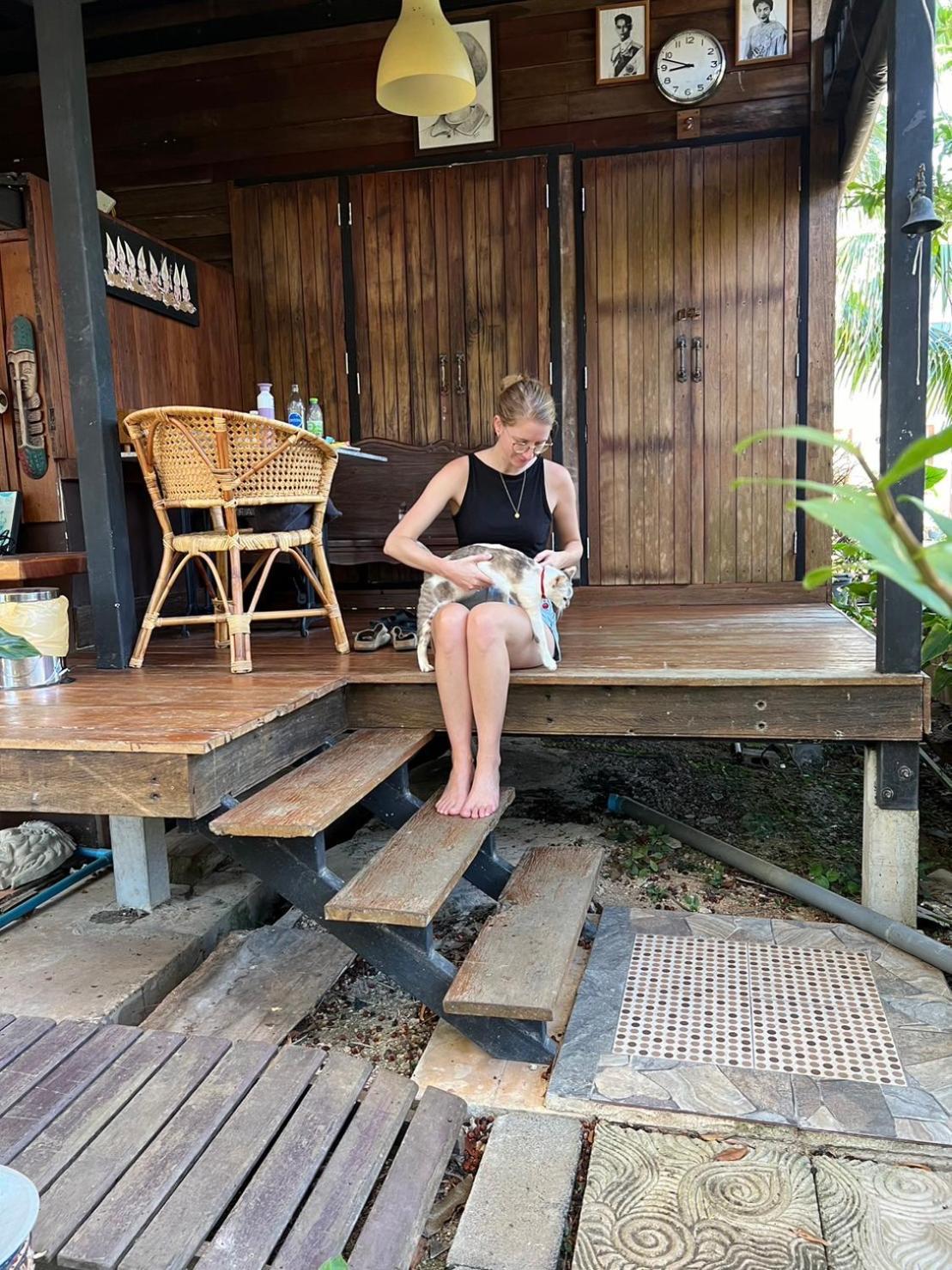 Krunou Baanpak Hotel Trat Bagian luar foto