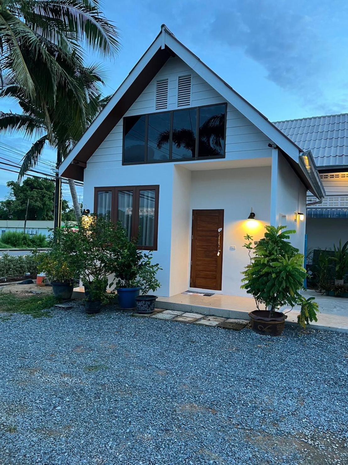 Krunou Baanpak Hotel Trat Bagian luar foto